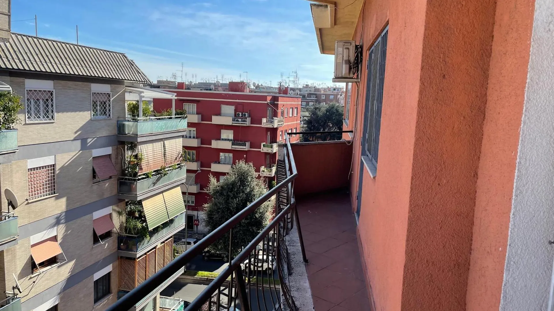 Oasi Urbana - The Vatican Roof Garden Rome Italy